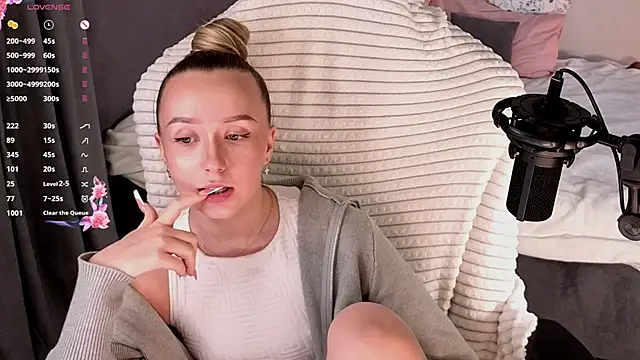 دردشة HollisBeckett الجنسية المباشرة