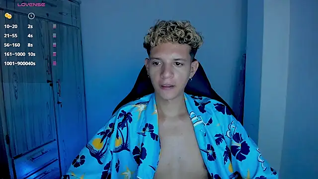 Chat +18 de tylernova ao vivo