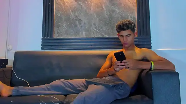 Chat XXX ao vivo de Axelgreyder