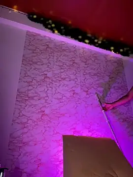 Soy_Daniela Pertunjukan Webcam