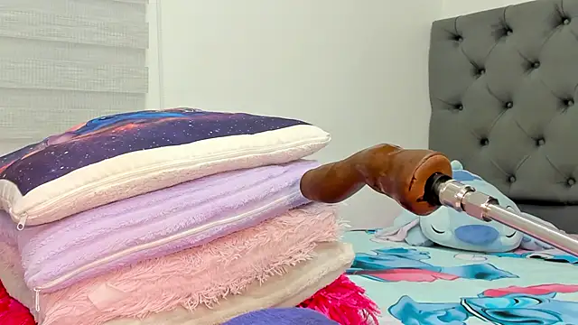 Chatroom XXX en direct de Elizabeth_18_