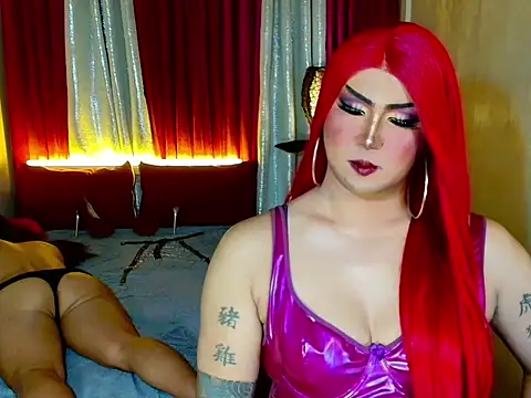 Онлайн чат XXX Incredible_Shemale