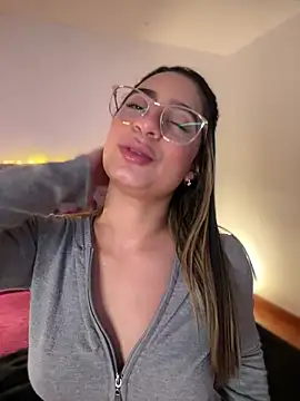 Chat +18 de Samantha_e2 ao vivo