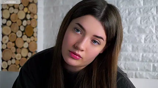 LowOncoming's Live XXX Chat