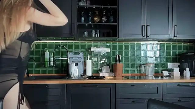 solar_bella: απευθείας συνομιλία ΧΧΧ