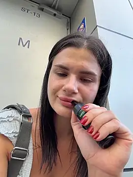 Chat +18 de MiraReach ao vivo