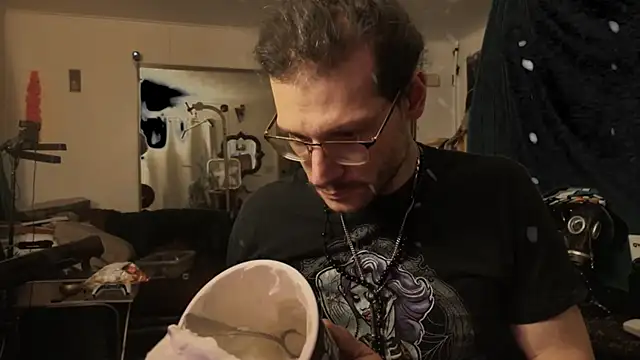 MasterDaddyCool élő XXX-chatje