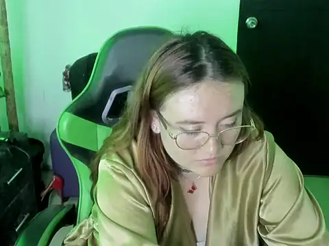 แชท XXX สดของ AliaMiller_