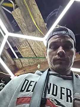 Chat +18 de twistafatpipe ao vivo