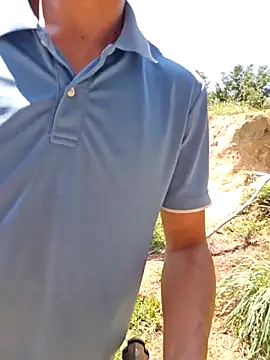 huykkk99 Show in webcam