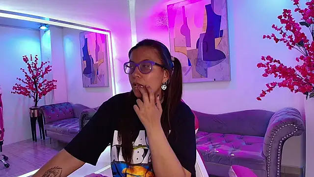 دردشة Amber__rouge الجنسية المباشرة