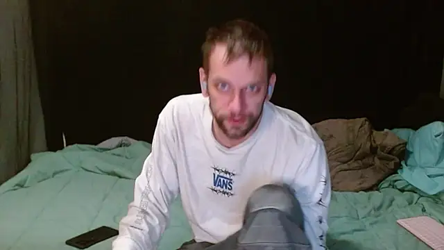 cguffey2284 Show in webcam