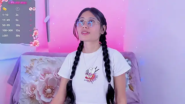 NayeCloud Chat XXX in diretta