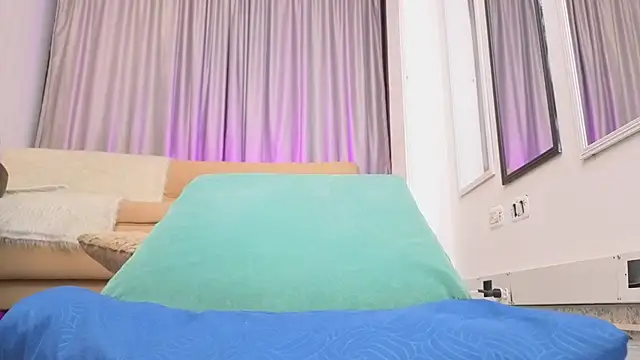 Chat +18 de mariiana_murillo01 ao vivo