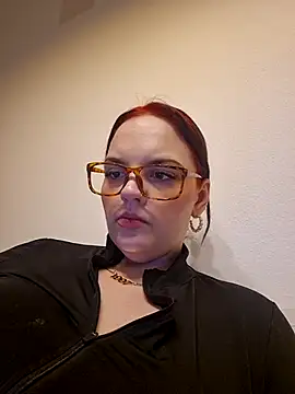 JUJUICY-のライブXXXチャット