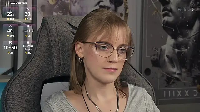 Živý XXX chat KiraMontoya