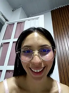 FrierenHotのライブXXXチャット