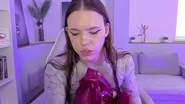 Madison_dolly Pertunjukan Webcam