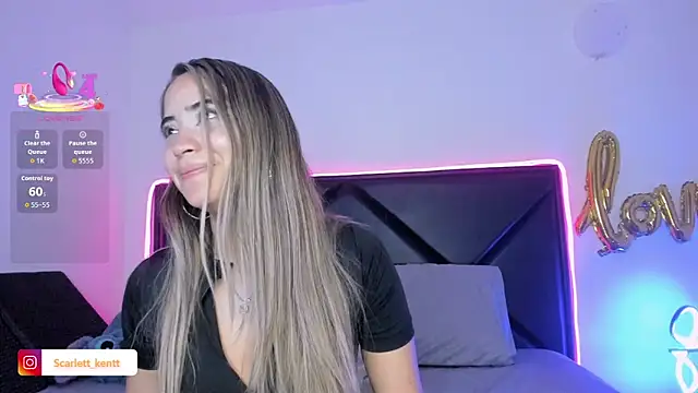 ScarlettAndClark Adlı Modelin Canlı XXX Sohbeti