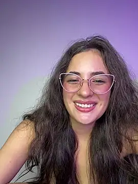 baaby-miiaa Show in webcam