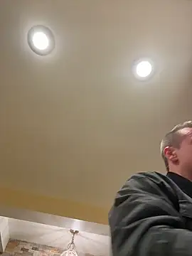 DILFiGuess1 Chat XXX in diretta