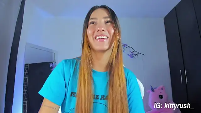 kittyrush_ Adlı Modelin Canlı XXX Sohbeti