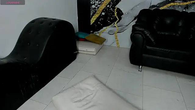 Reallyhotsexx333 Adlı Modelin Web Kamerası Şovu