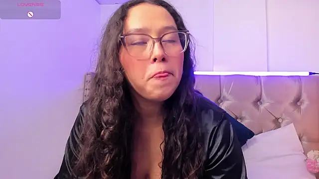 _AmyAdams_ Adlı Modelin Canlı XXX Sohbeti