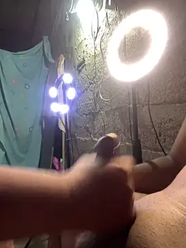 ale_sweet53 webcam show