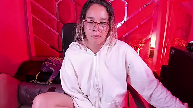 Olivia_Fox69: онлайн-секс-чат