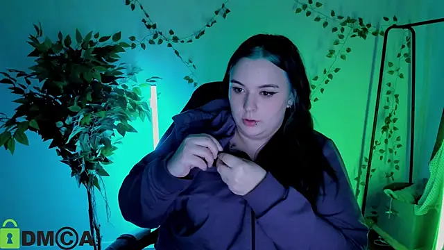 Mia_R0ss Chat XXX in diretta