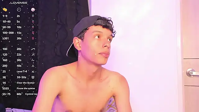 Chat XXX en directo de Maxfrost1