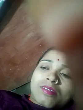 Deepjakolirr Show in webcam