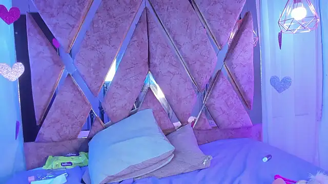 shantal_cooper_'s Live XXX Chat