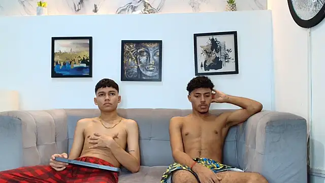 COUPLES_BOYS Chat XXX live