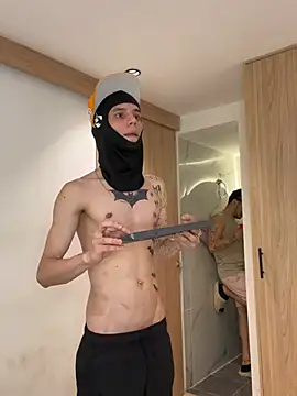 دردشة TheBatMansion الجنسية المباشرة