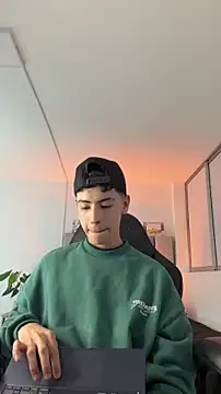 Sebastian_Reed: απευθείας συνομιλία ΧΧΧ