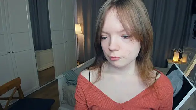 LavenderMitten webcam show