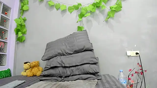 Show modela loveley_jenny na web-kameri