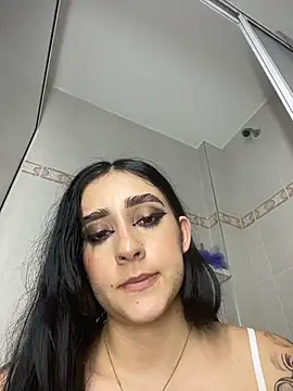 sharlot24's Live XXX Chat