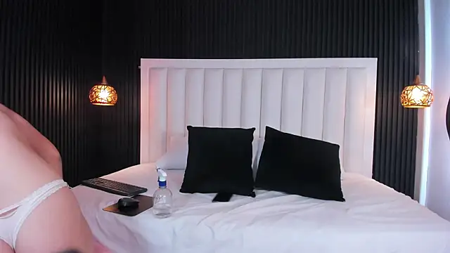 FireDollx: онлайн-секс-чат