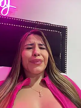 sexyyykloeen Live XXX chat