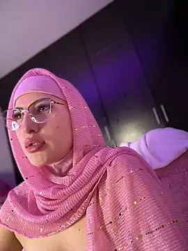 Badra_Abaid Adlı Modelin Canlı XXX Sohbeti