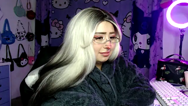 lussyevans24 Chat XXX in diretta