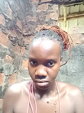 Show modela Black_juicy24 na web-kameri