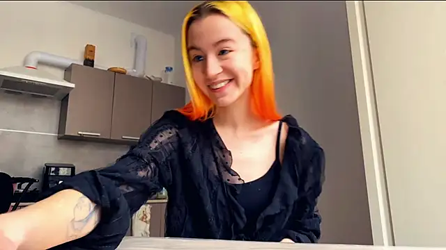 EmilyHein Adlı Modelin Canlı XXX Sohbeti