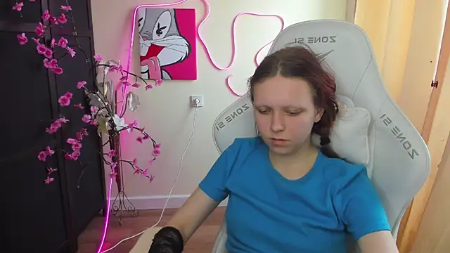 NikolFlostt Adlı Modelin Canlı XXX Sohbeti