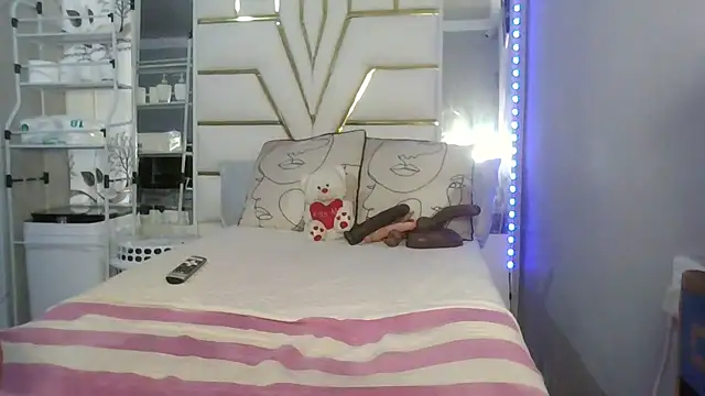 SexyyNana Chat XXX in diretta