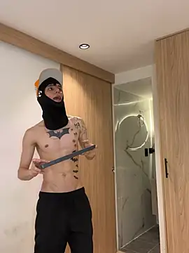 Chat XXX en directo de TheBatMansion