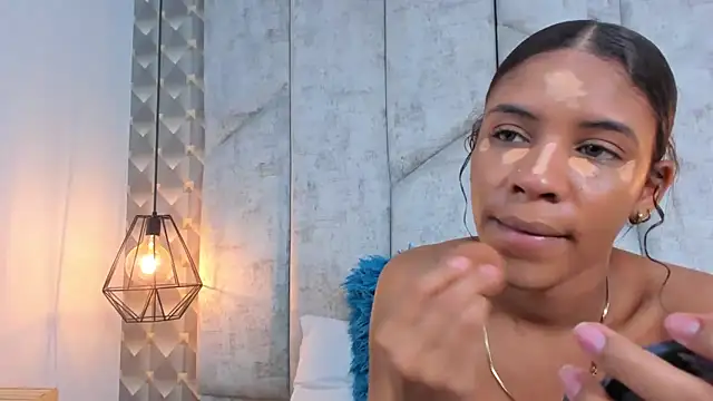 Chat +18 de AshleyHill2 ao vivo